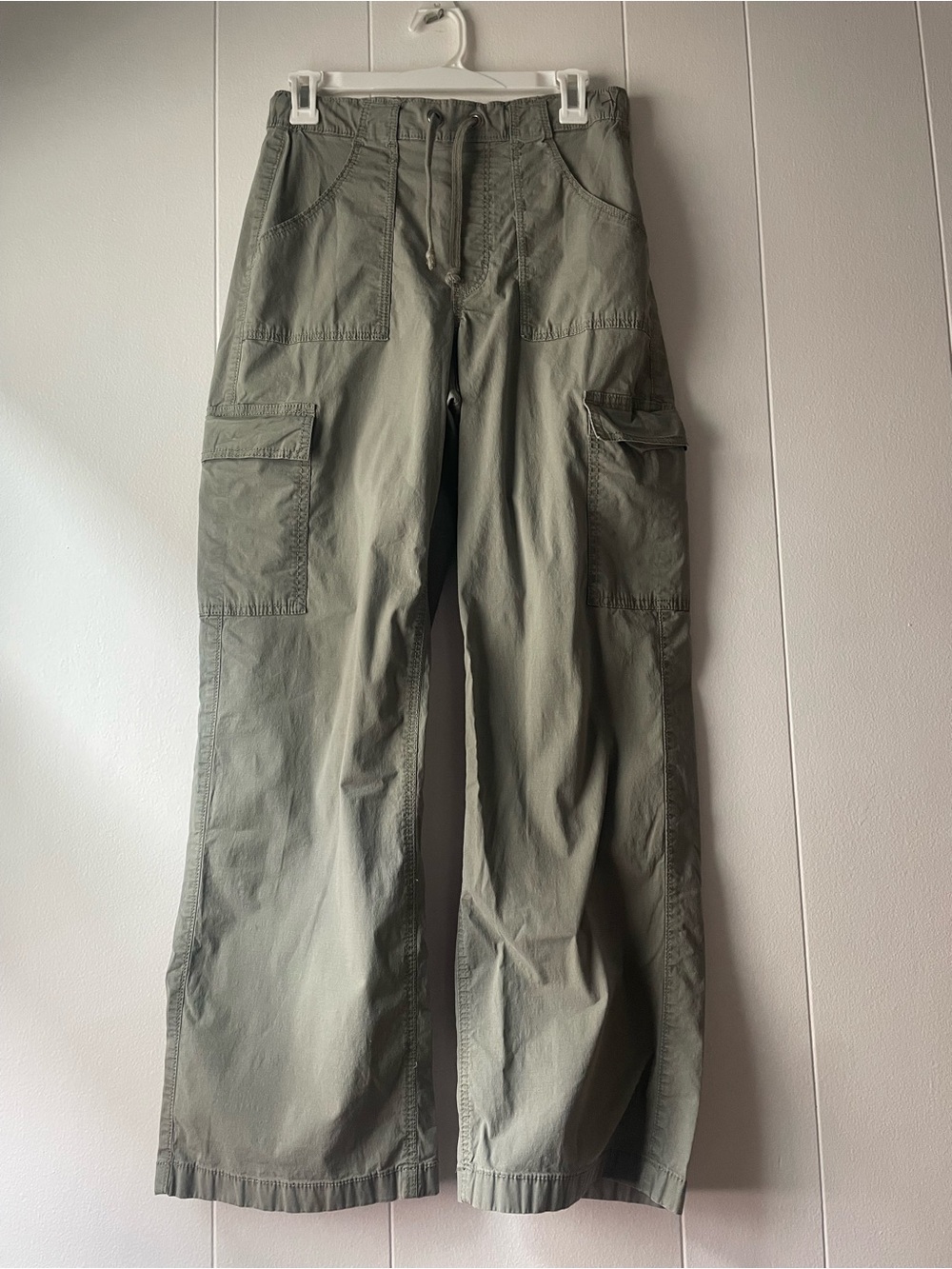 Hollister Olive Wide-Leg Cargo Pants S